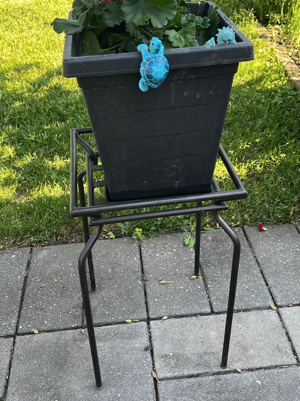 Black Metal Plant Stand